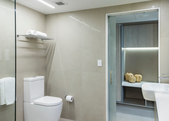 Executive-King-Room-Bathroom-960x580