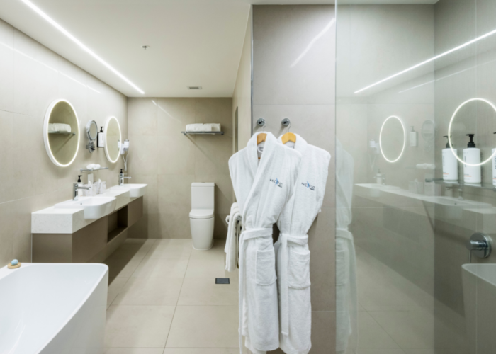 Executive-Luxury-Suite-Bathroom-2-960x580