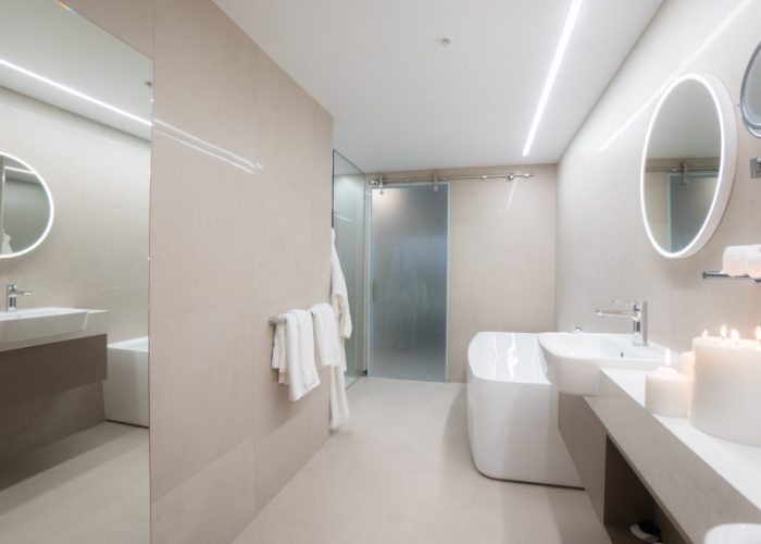 Premium-Luxe-Bathroom-2-960x580